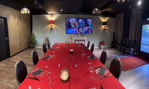 Salle de réception privatisable.
