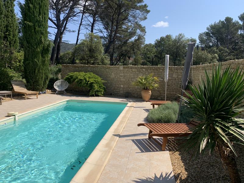 Villa Les Beaumes, maison d’hôtes avec piscine à Puget sur Durance