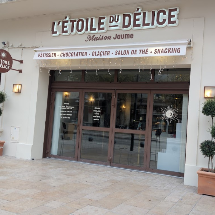 Façade de la pâtisserie-chocolaterie L’Étoile du Délice à Cavaillon