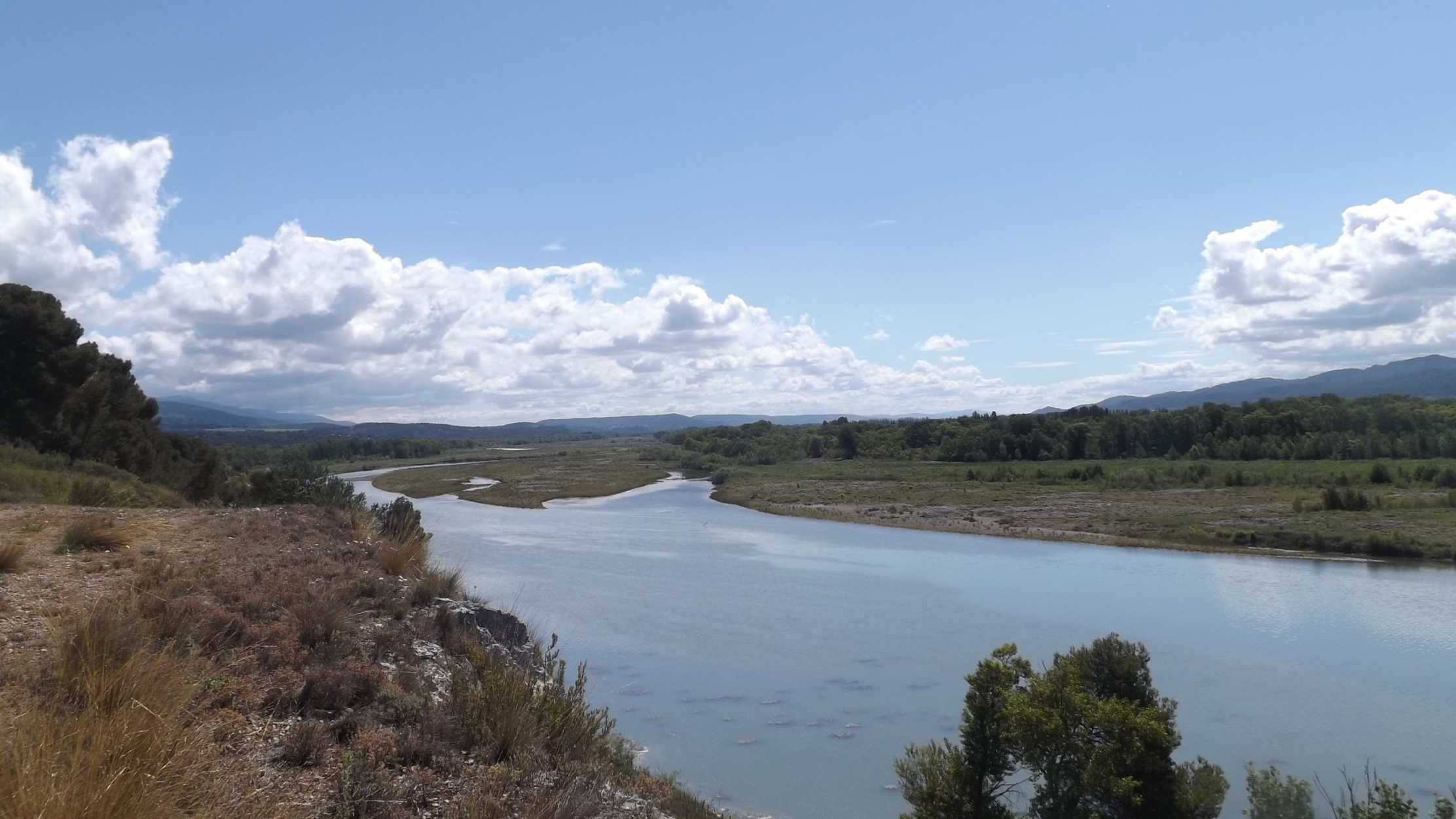 Panorama sur la Durance depuis le belvédère de La Garrigue à Mérindol