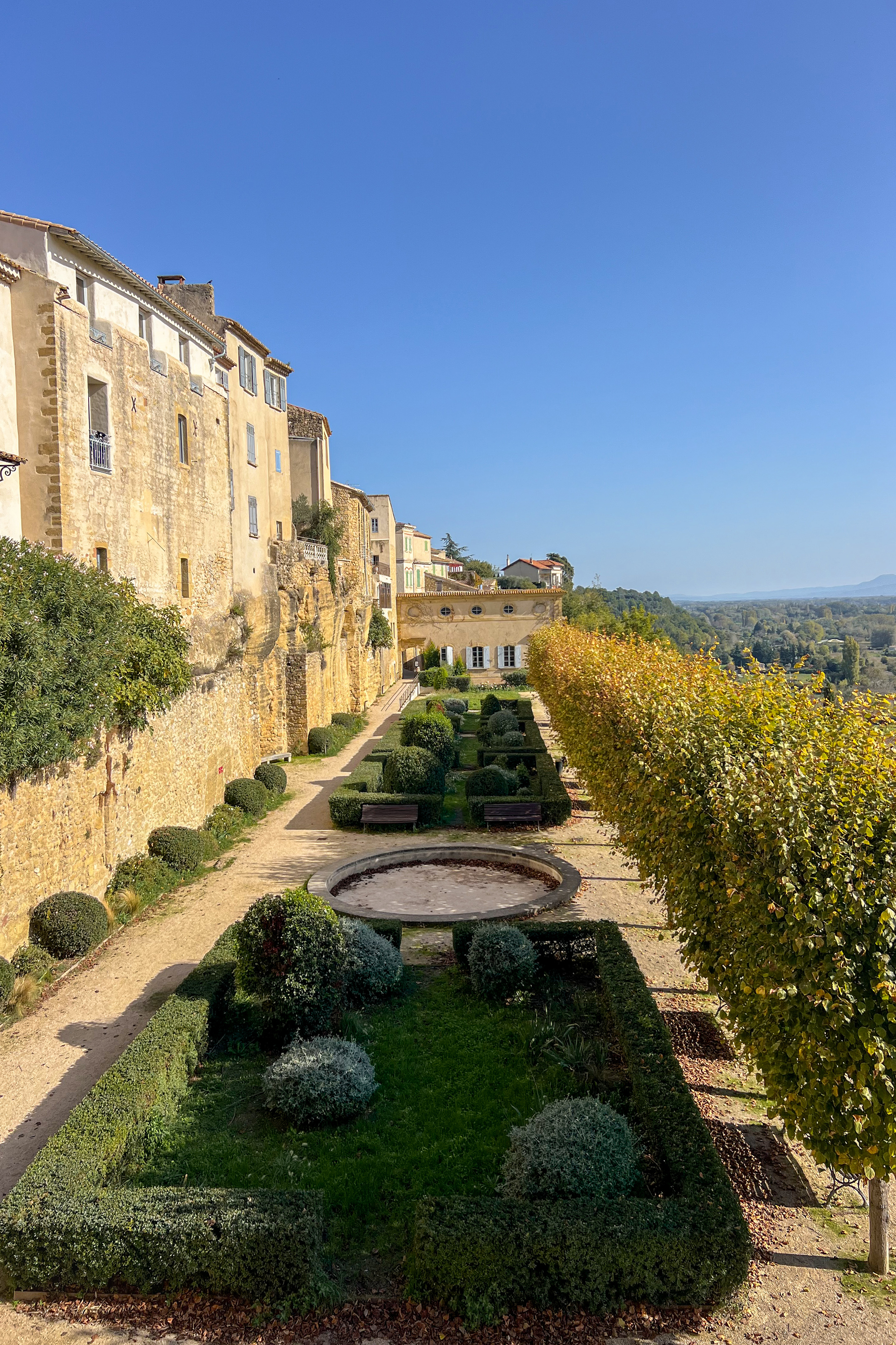 Les terrasses du Château de Lauris