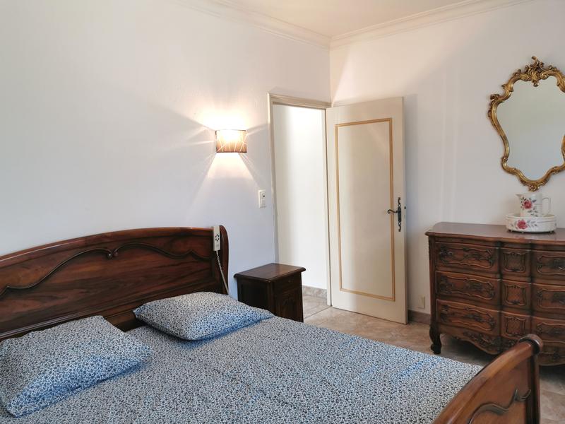 Chambre confortable dans une maison de vacances à Cheval-Blanc dans le Luberon