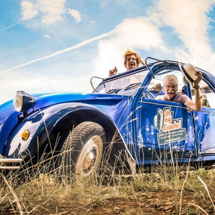 Couple en 2CV avec Oh my Deuche 