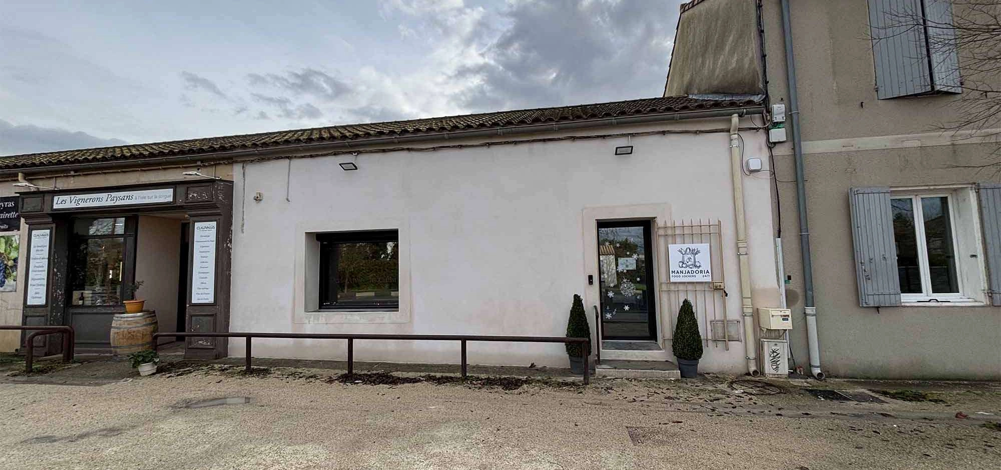 Manjadoria - Food lockers 24/7