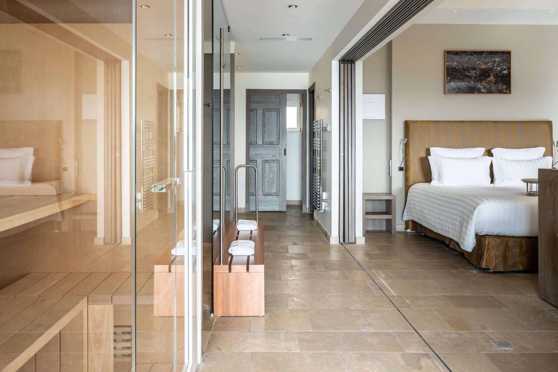 Suite d'exception avec espace nuit et sauna à Coquillade Provence
