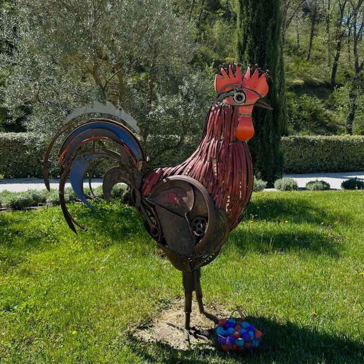 Poule et chasse aux trésors de Pâques à la Bastide du Laval à Cadenet dans le Luberon
