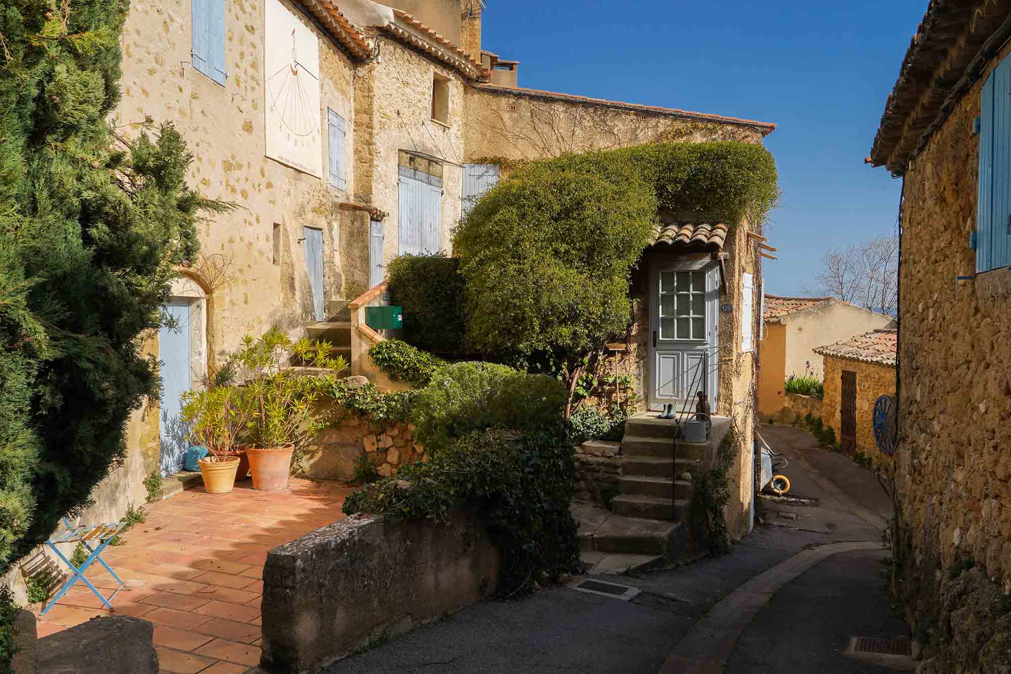 Le vieux village de Vaugines