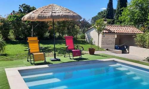 Piscine et cabanon