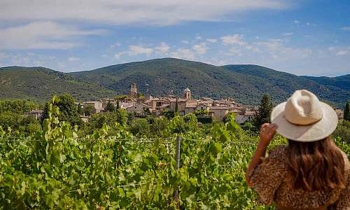 Lourmarin en été.jpg