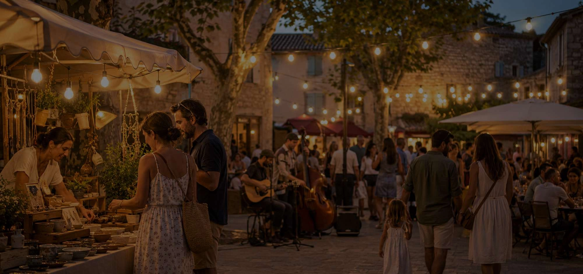 Marchés nocturnes dans le Luberon