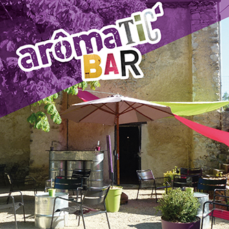 Pause gourmande à l’Aromatic’Bar de la distillerie Aroma’Plantes à Sault
