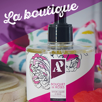 Boutique de la distillerie Aroma’Plantes avec produits naturels, huiles essentielles et cosmétiques bio