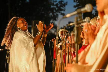Le chœur Gospel Var en concert lors des Musicales dans les Vignes au Château de Sannes