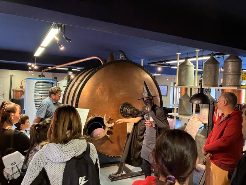 Visite guidée sur l’histoire de la lavande pendant Halloween au Musée de la Lavande Luberon