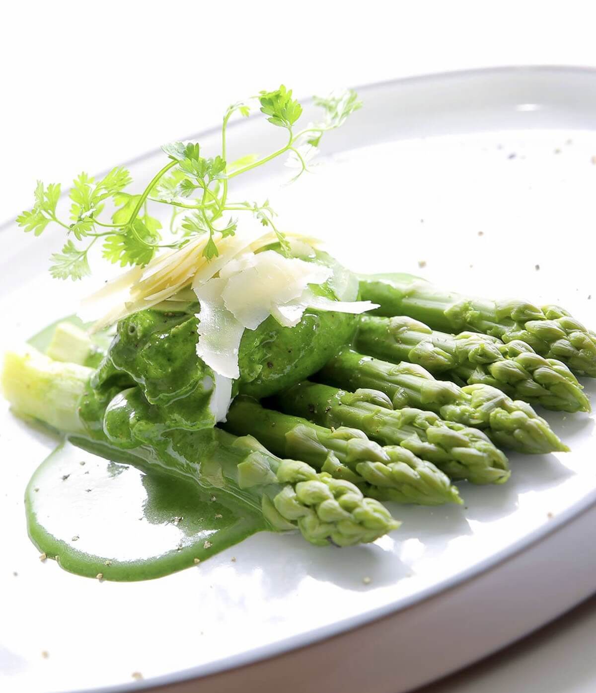 Buisson d’asperges du Chef Daniel Hebet - Le Jardin du Quai à L’Isle-sur-la-Sorgue