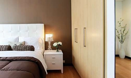 bed-1839184_1920_pexels.jpg