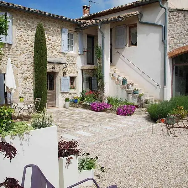 Comme à la maison au coeur du Luberon - Rendez-vous à la Maison Magnarelles