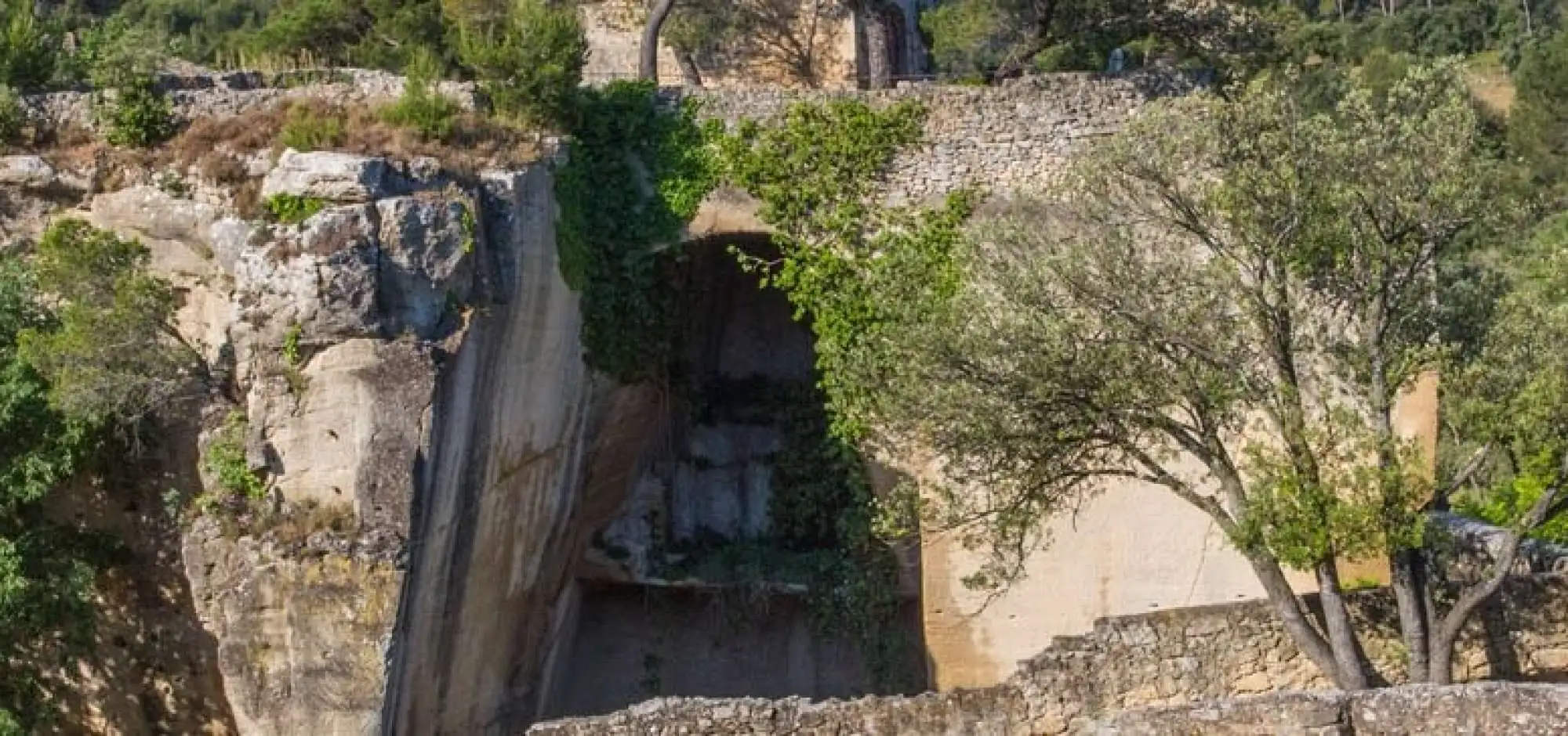 Chaleureux coeur de pierre, le Luberon, un Géoparc mondial