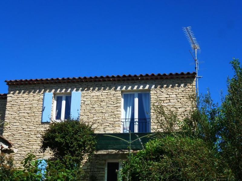 Façade en pierre du gîte Le Balcon de Gordes dans le Luberon
