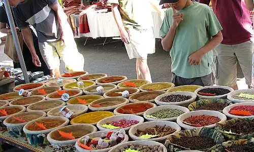 Marché de Lourmarin