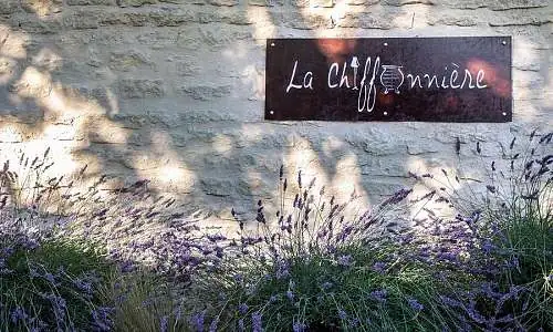 La Chiffonnière enseigne