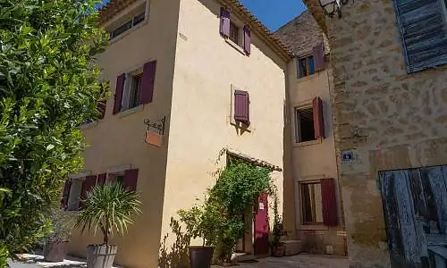 Une chambre en Luberon