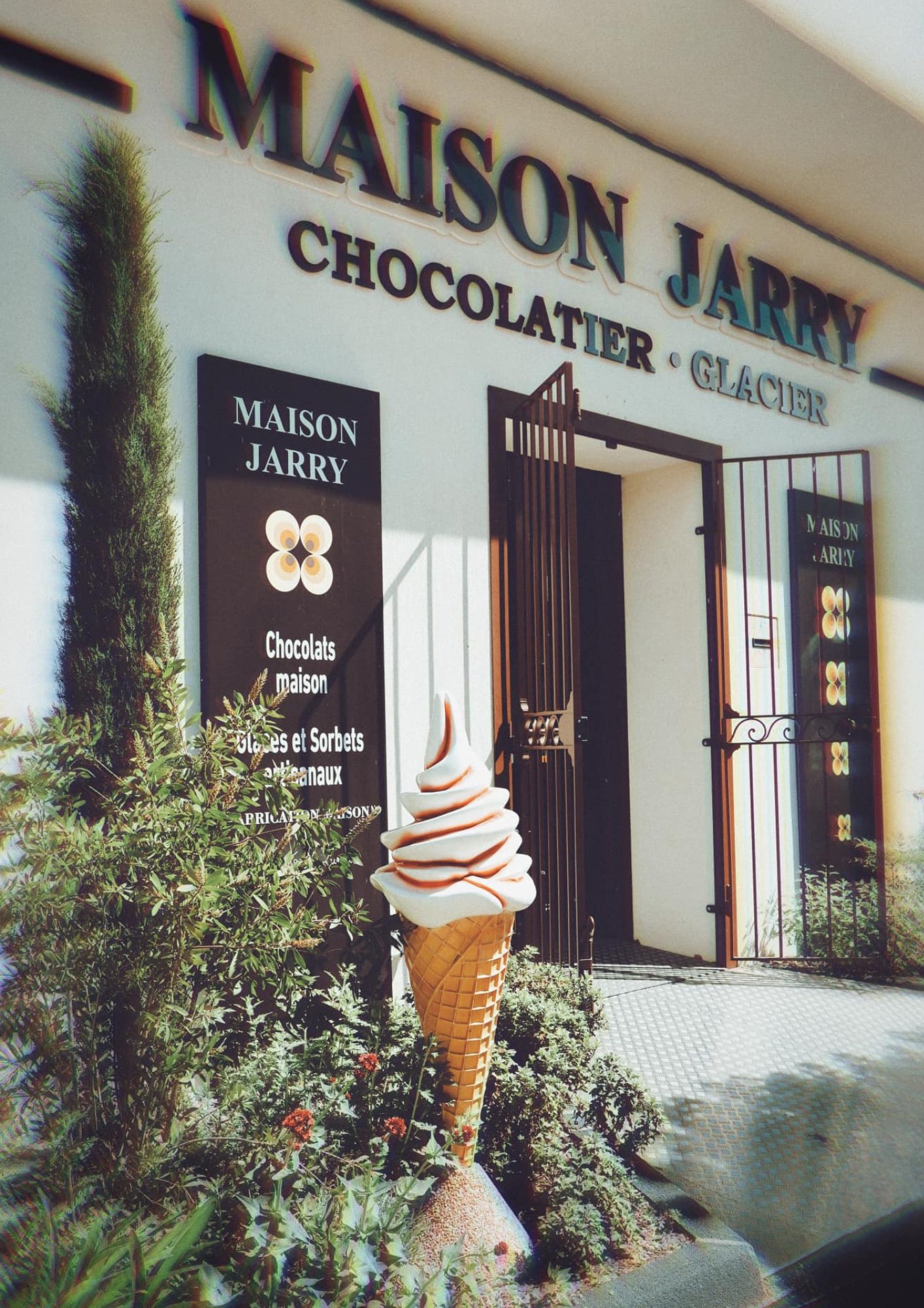 Maison Jarry, chocolatier et glacier à Cavaillon Façade de la Maison Jarry, chocolatier et glacier à Cavaillon