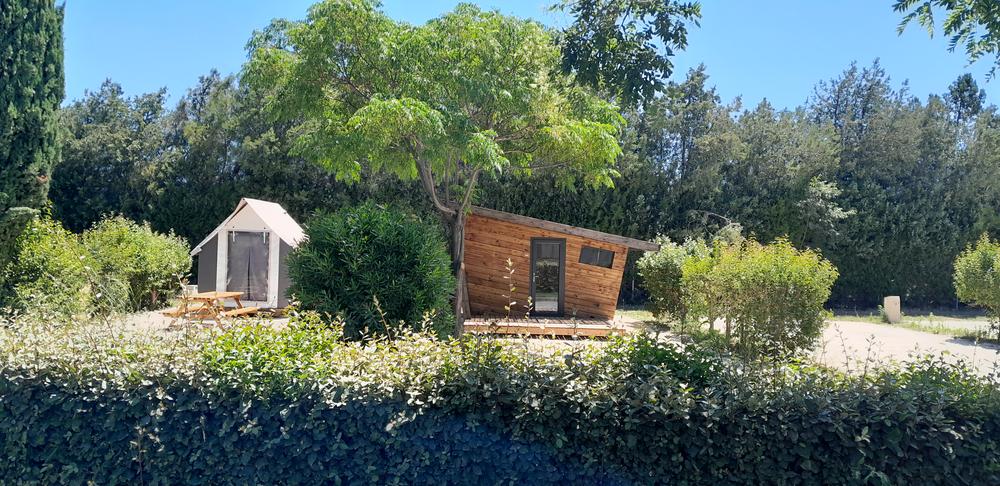 Hébergements locatifs en bois au camping intercommunal de la Durance à Cavaillon